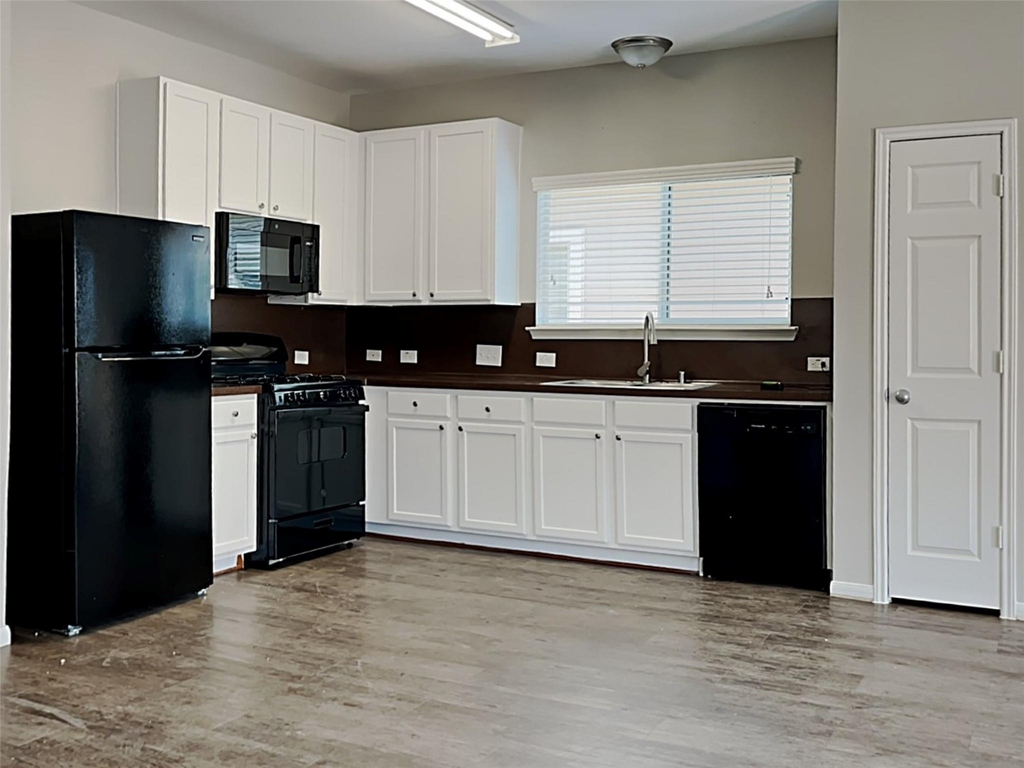 4065 Mossy Place Lane - Photo 4