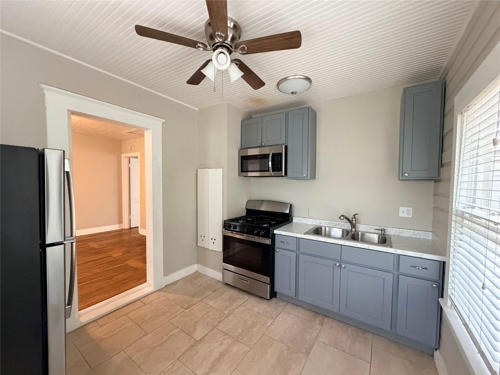 4219 Lamar Street - Photo 9