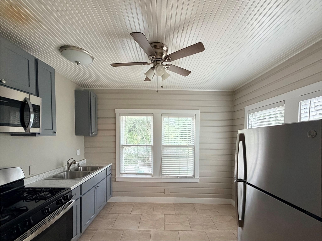 4219 Lamar Street - Photo 7