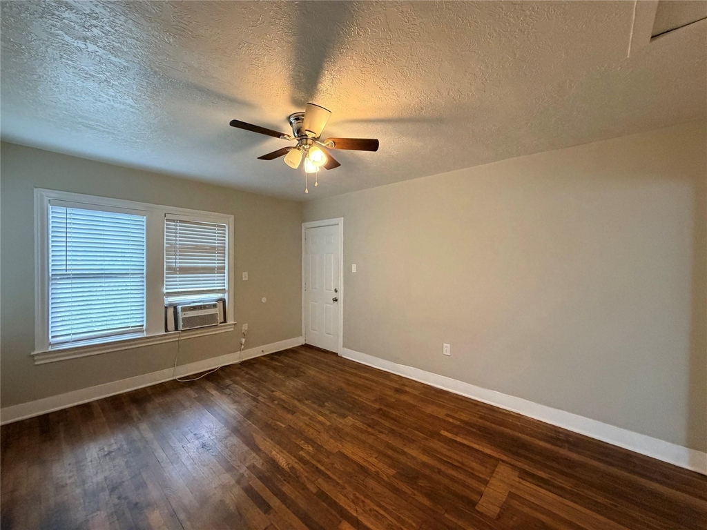 4219 Lamar Street - Photo 4