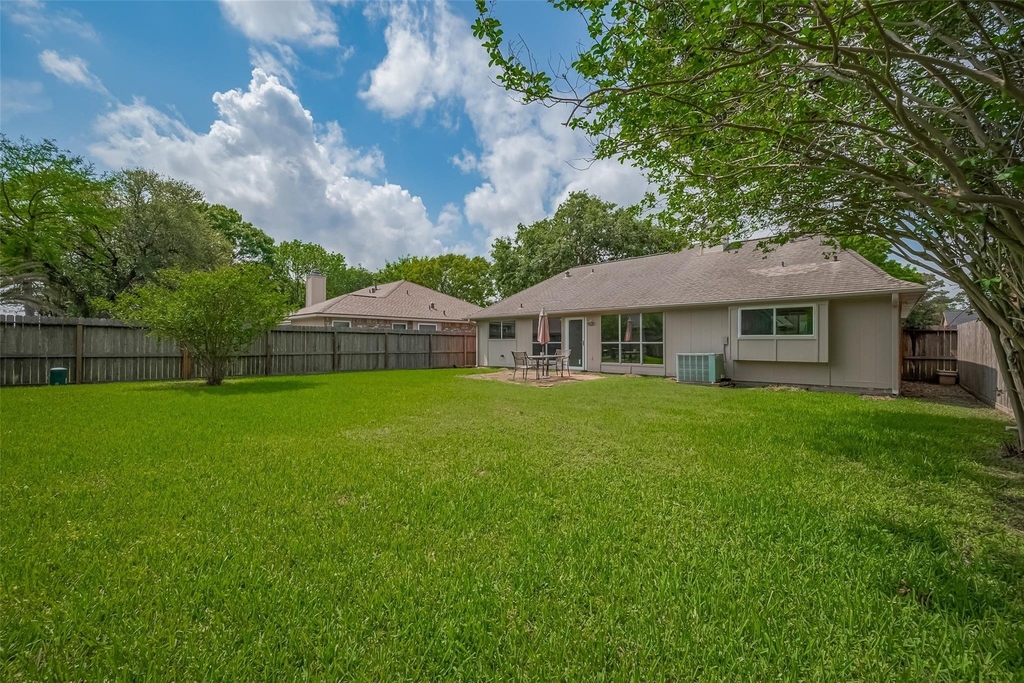 3007 Cloverdale - Photo 19