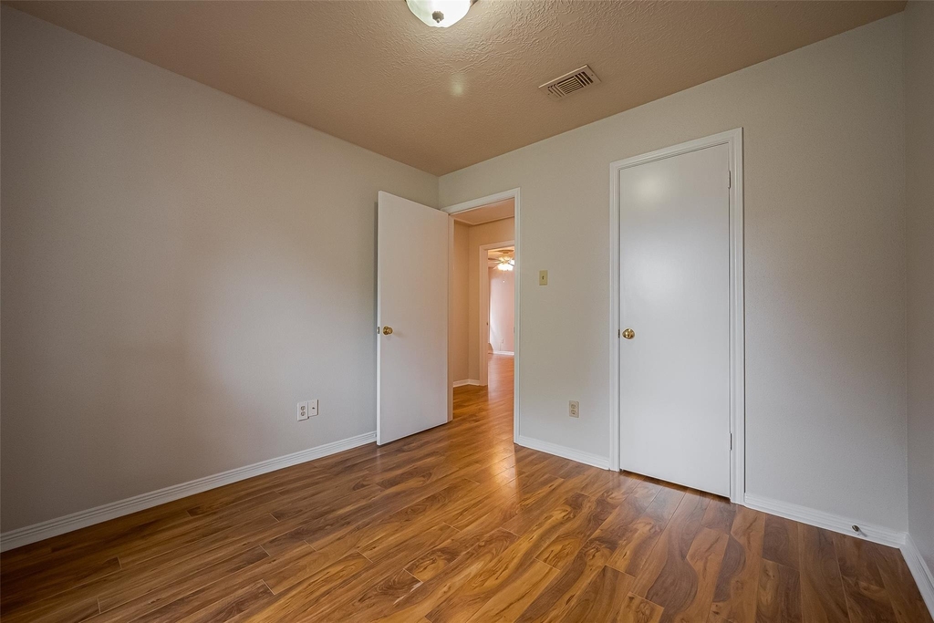 3007 Cloverdale - Photo 9