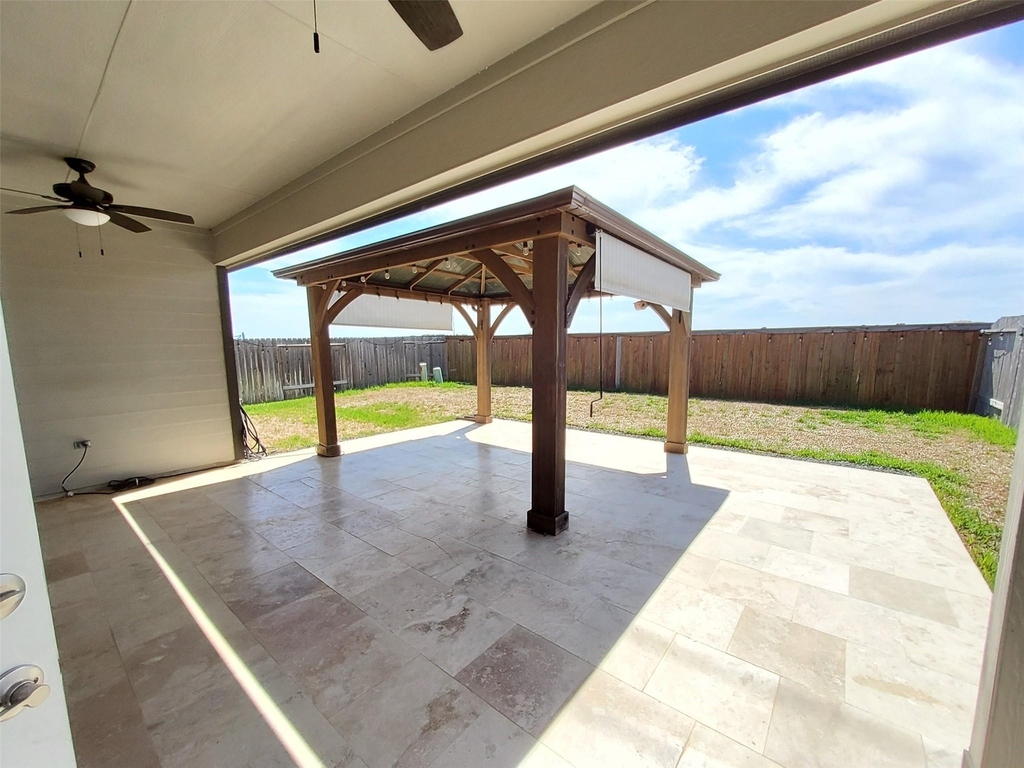 28415 Hannahs Harbor Lane - Photo 24
