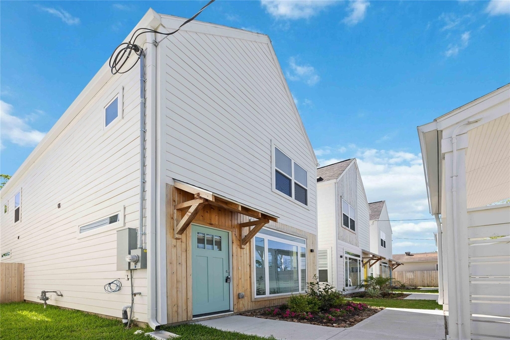 8016 Willow Street - Photo 4