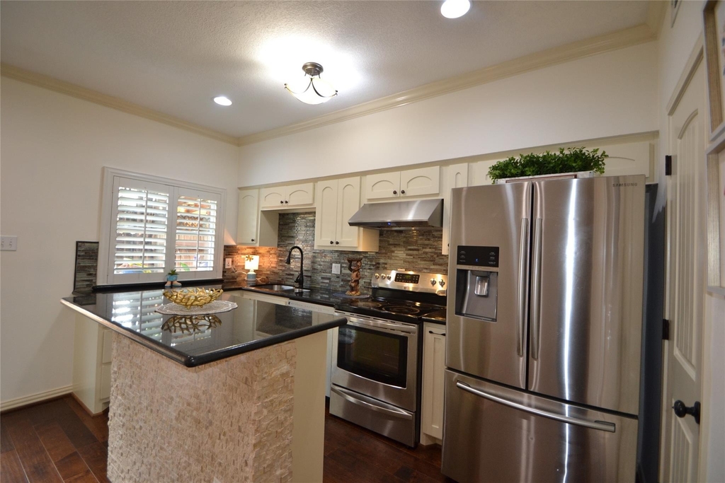 830 Threadneedle Street - Photo 9