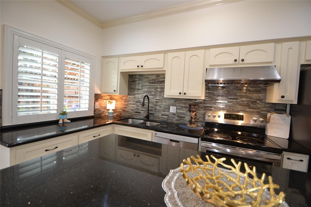 830 Threadneedle Street - Photo 6