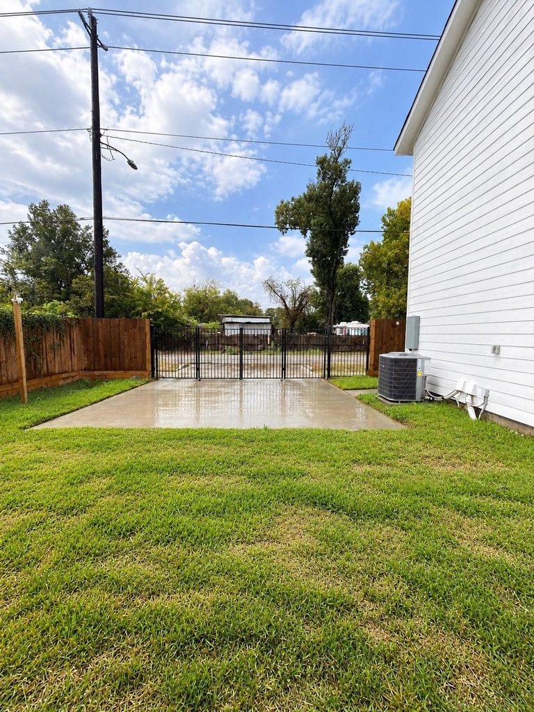 7502 Laura Koppe Road - Photo 18