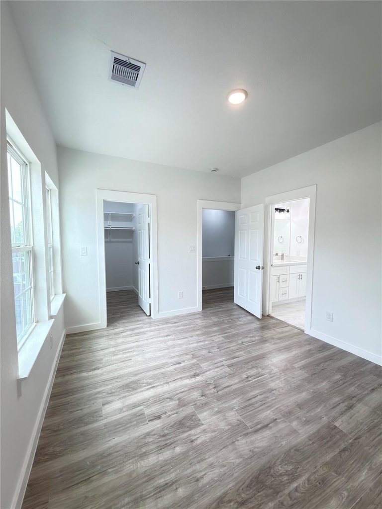 7502 Laura Koppe Road - Photo 11