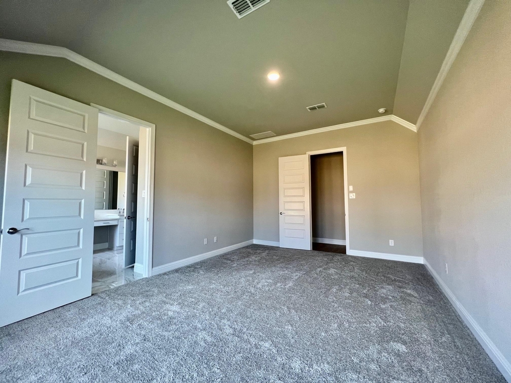 9503 Crescent Mill Drive - Photo 8