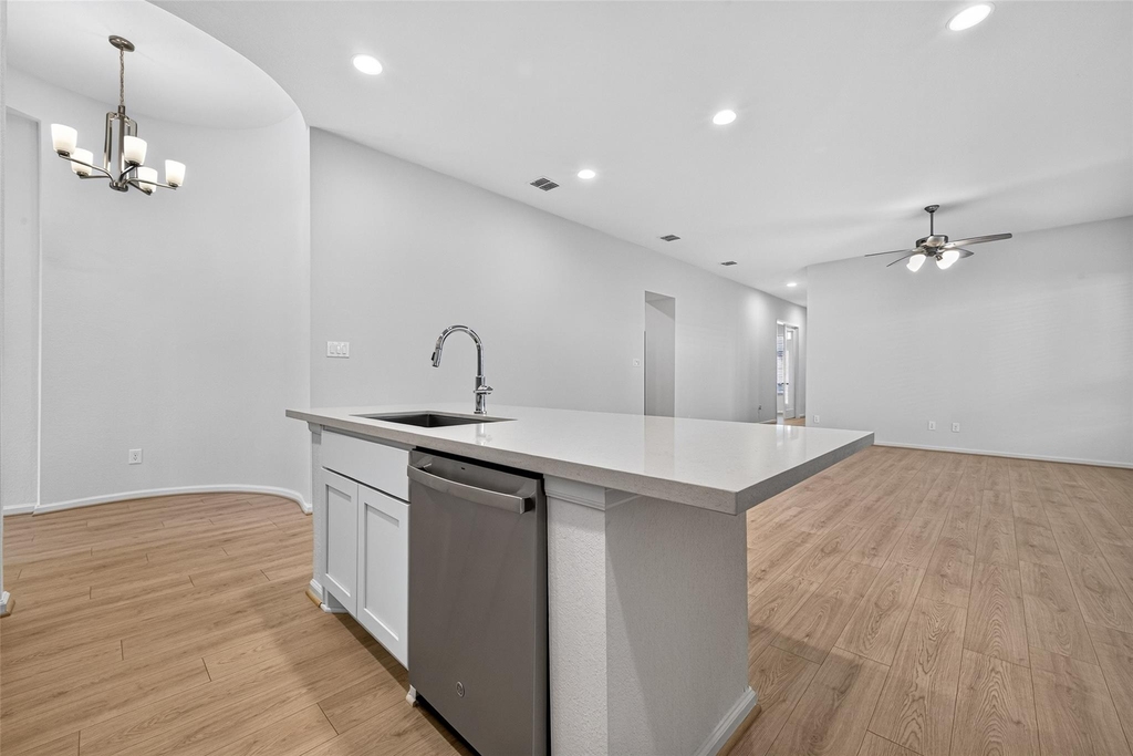 422 Big Pine Trail - Photo 7