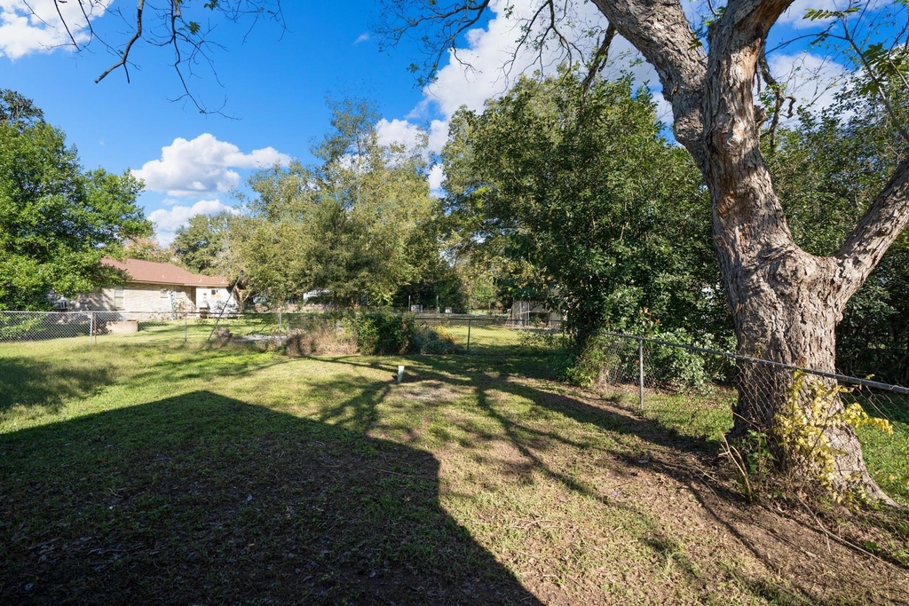 306 Foster Street - Photo 24