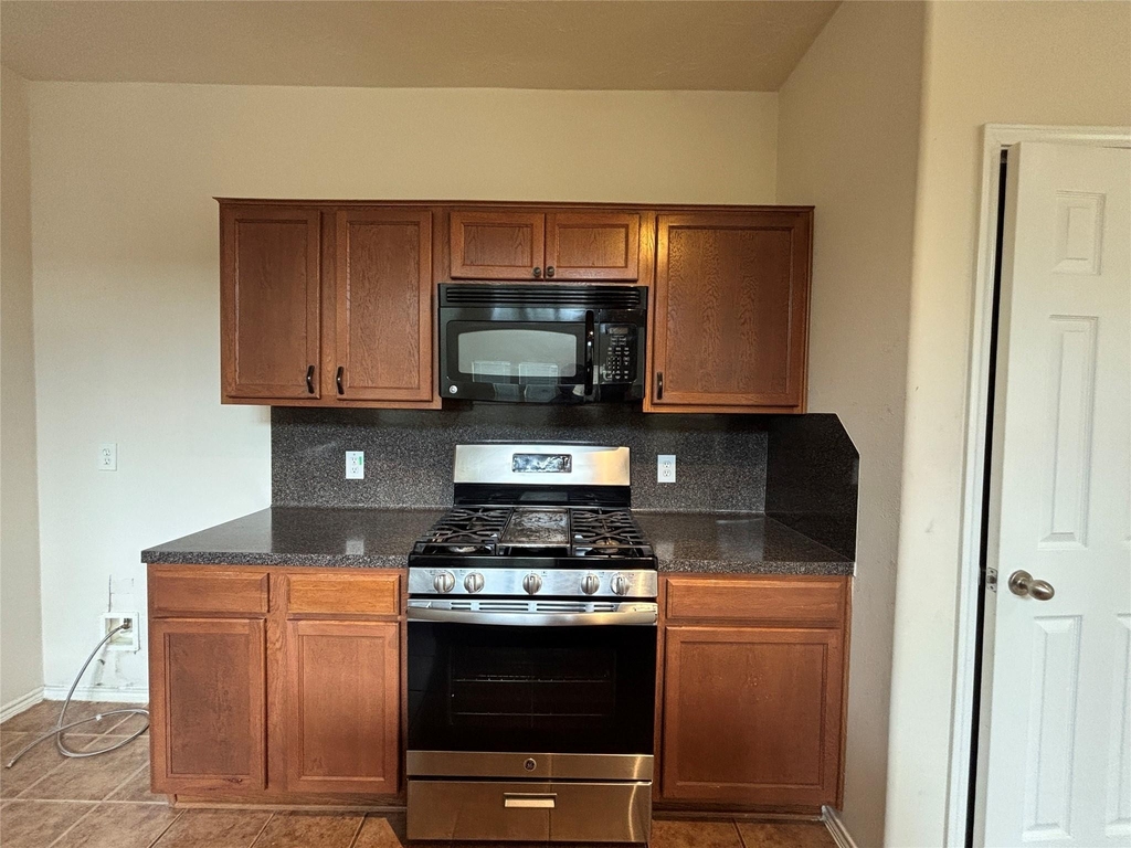 2810 Harte Court - Photo 10