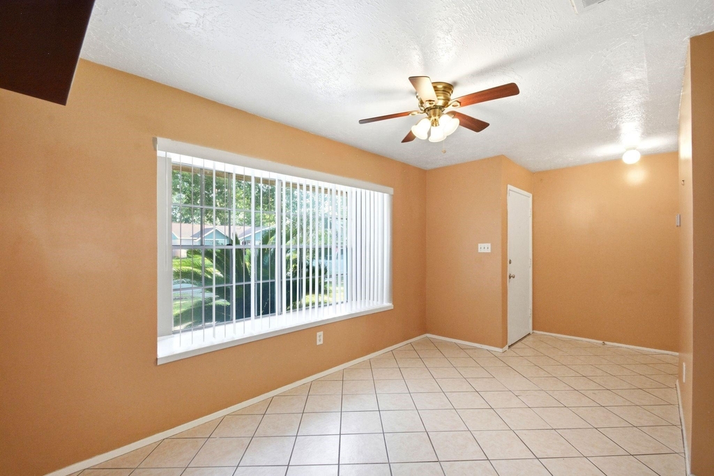 11418 Hendon Lane - Photo 3
