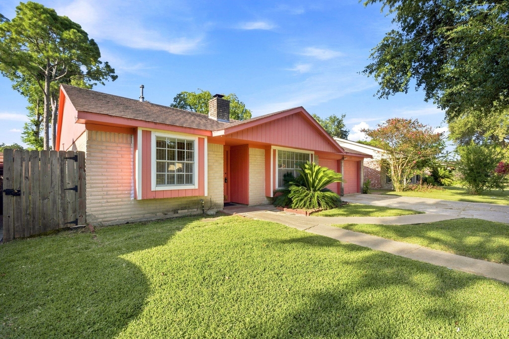 11418 Hendon Lane - Photo 1