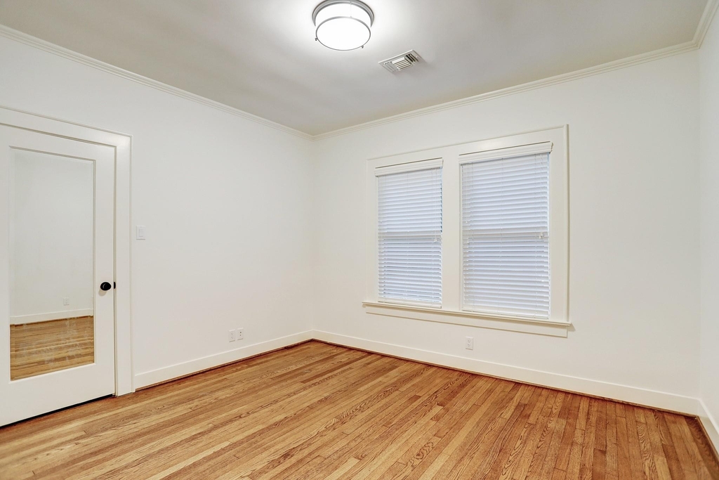 1903 W Walker Street - Photo 28