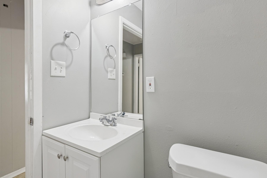3635 N Macgregor Way - Photo 10