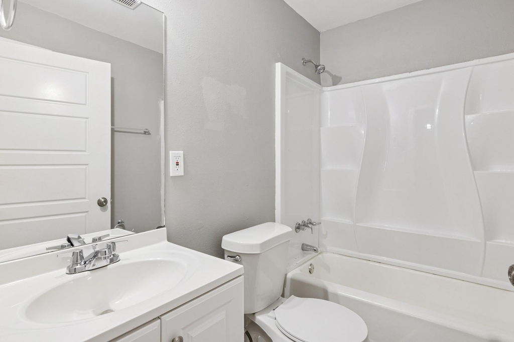 3635 N Macgregor Way - Photo 11
