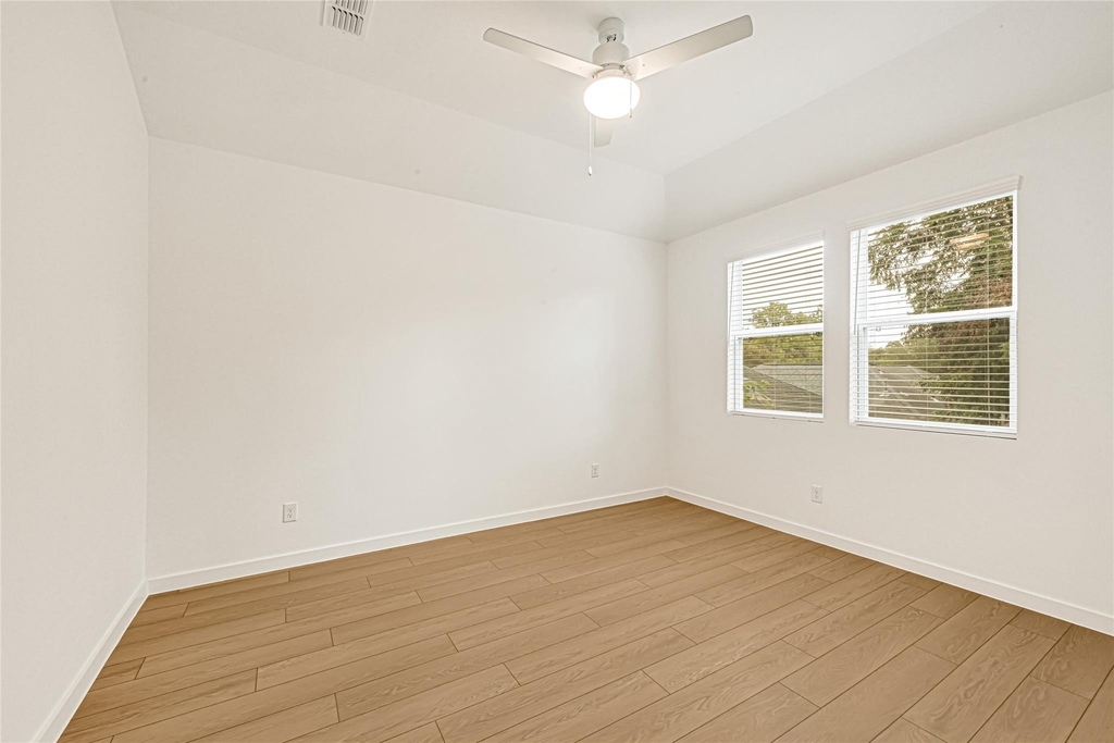 3225 Dennis Street - Photo 17