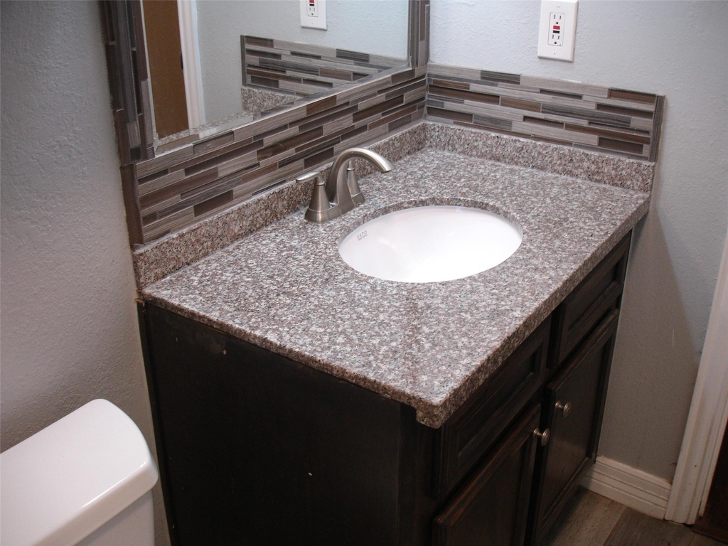 1134 Hahlo Street - Photo 14