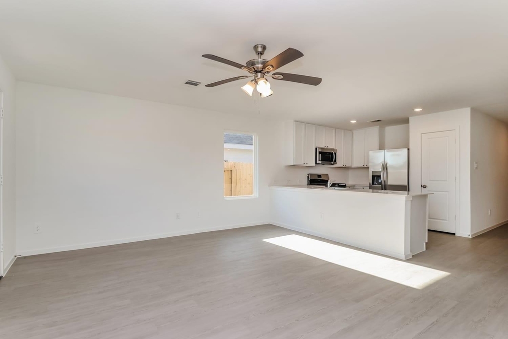 16465 Blossom Grove Drive - Photo 4