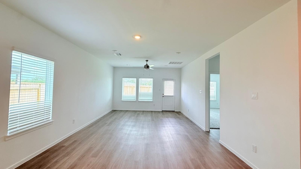 7702 Smooth Valley Court - Photo 4