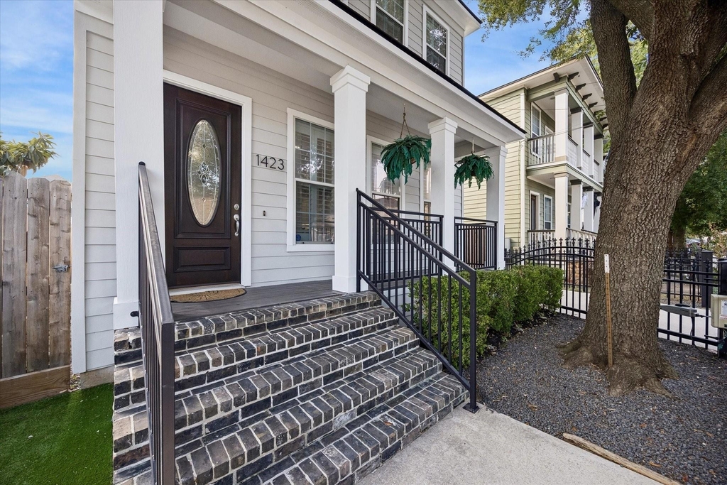 1423 Nashua Street - Photo 4