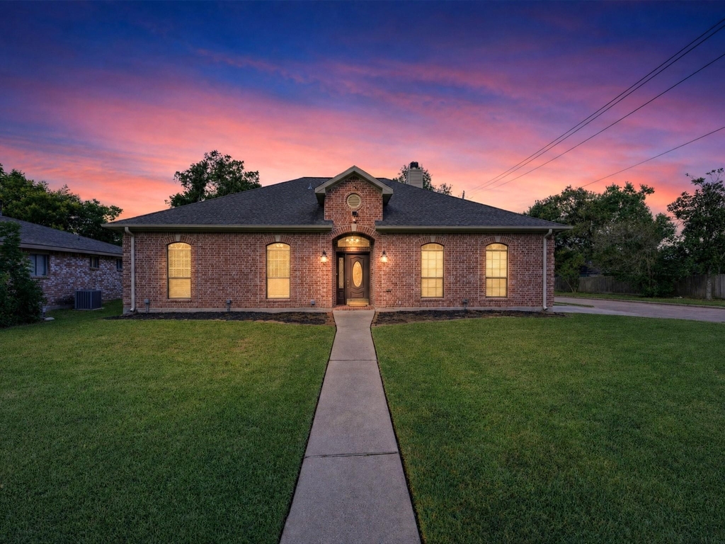 16739 Barcelona Drive - Photo 0