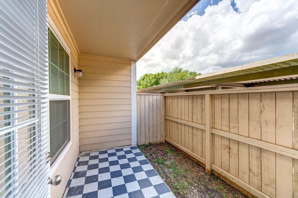 2750 Holly Hall Street - Photo 17
