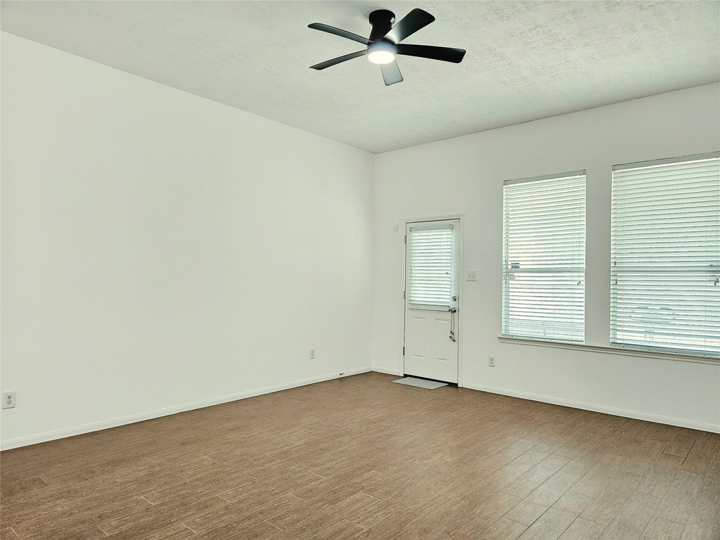 20610 Raingreen Drive - Photo 5