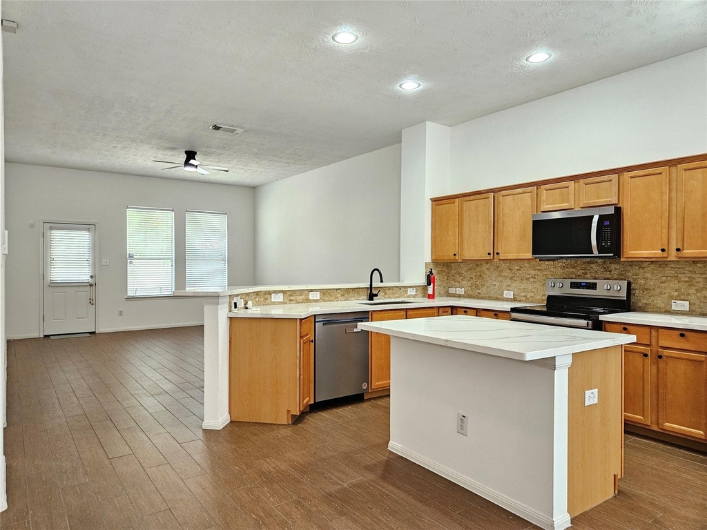 20610 Raingreen Drive - Photo 7