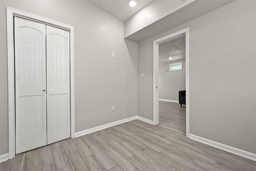 1028 Avenue K - Photo 12