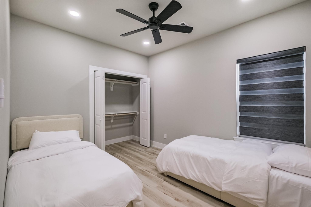 8328 Mariah Street - Photo 15