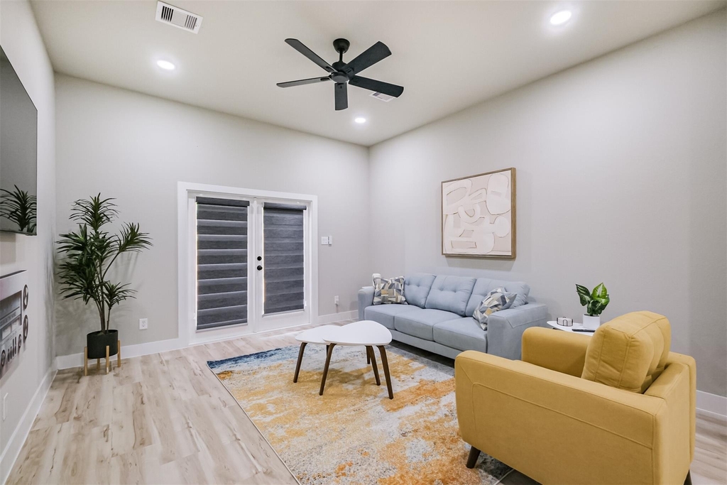 8328 Mariah Street - Photo 17