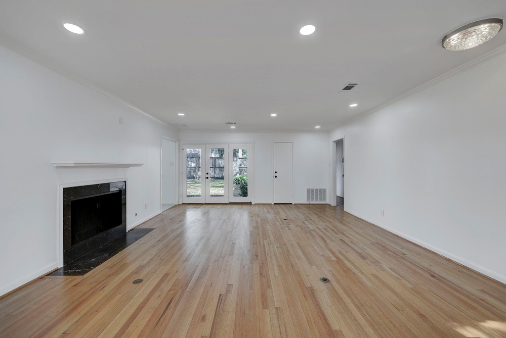 5530 Lincrest Lane - Photo 3