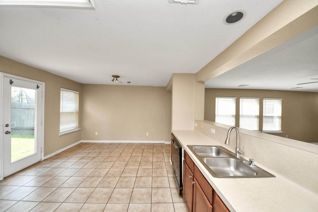 19702 Rippling Brook Lane - Photo 11