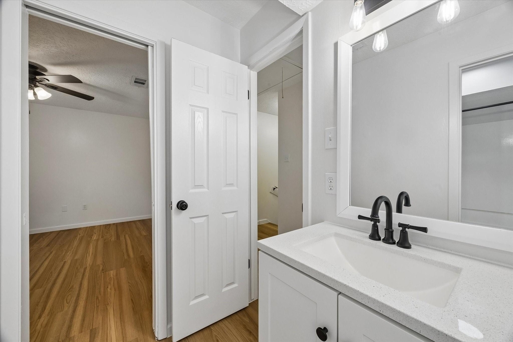 1600 Hazelwood Street - Photo 16
