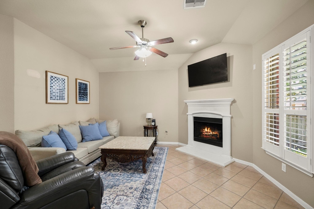1046 Cedar Lake Court - Photo 9