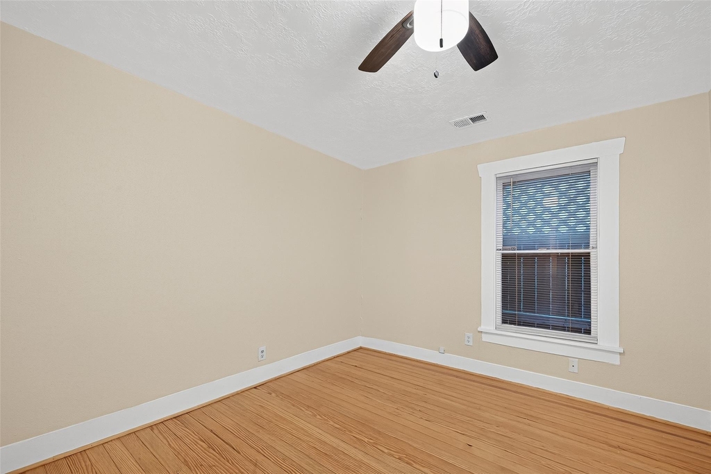 5122 Larkin Street - Photo 21