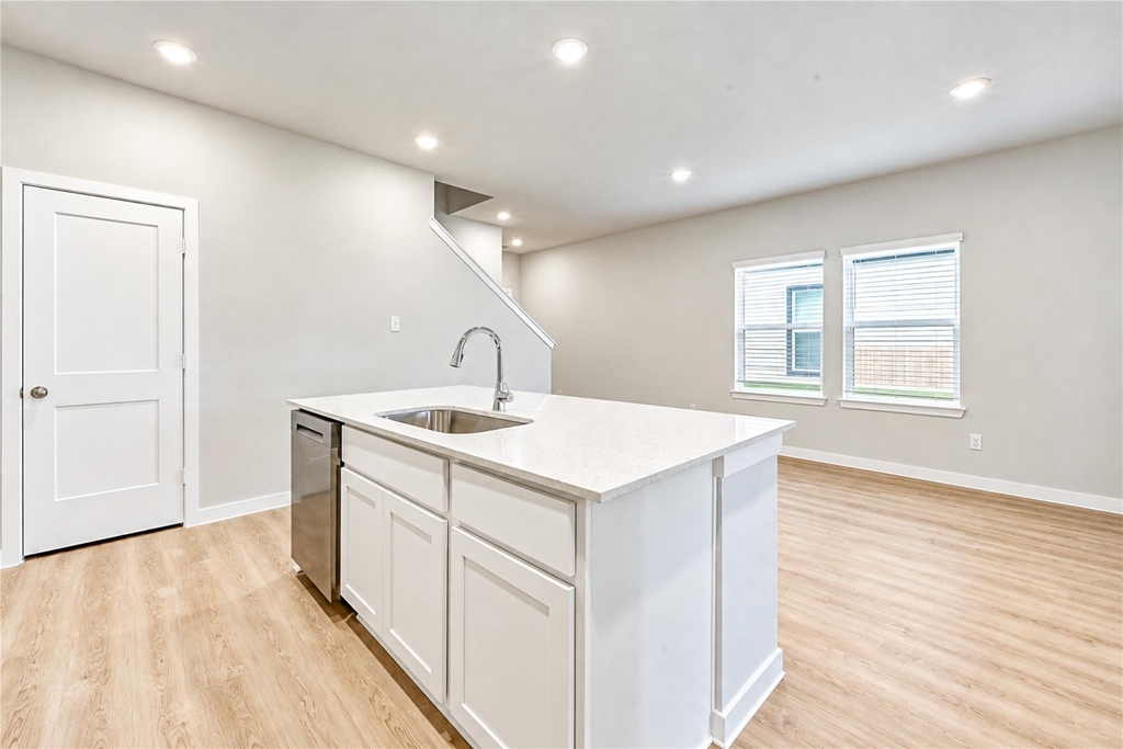 4011 Windy Whisper Drive - Photo 8