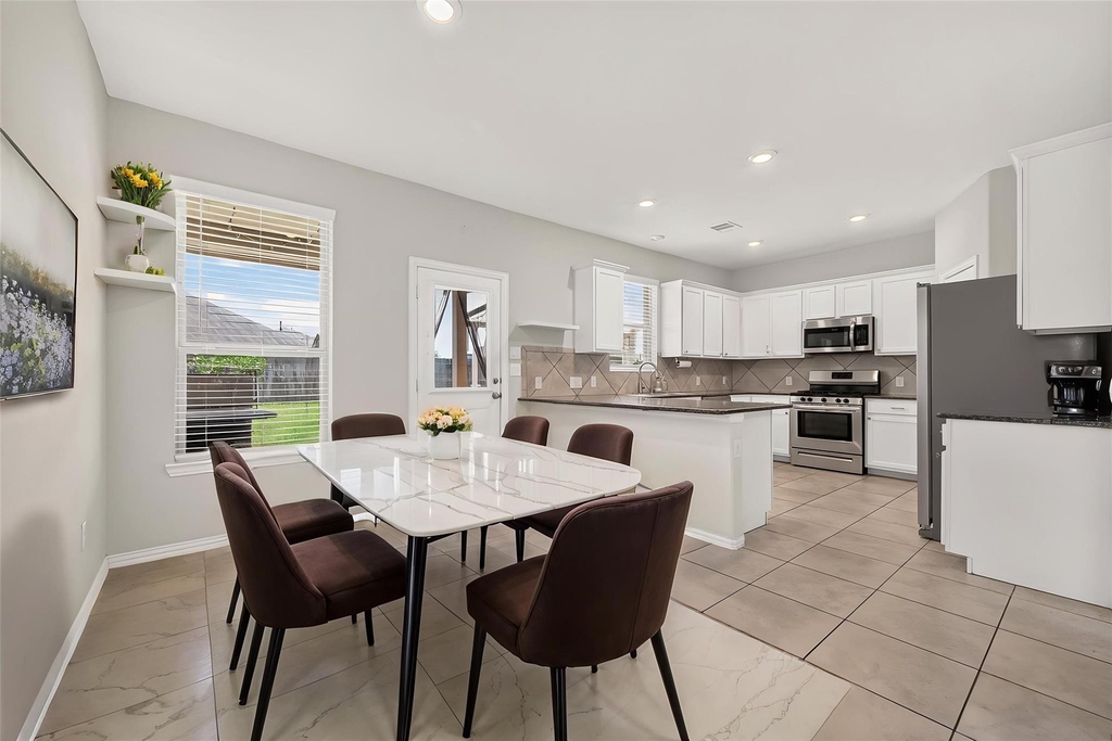 20223 Highfield Park Drive - Photo 11