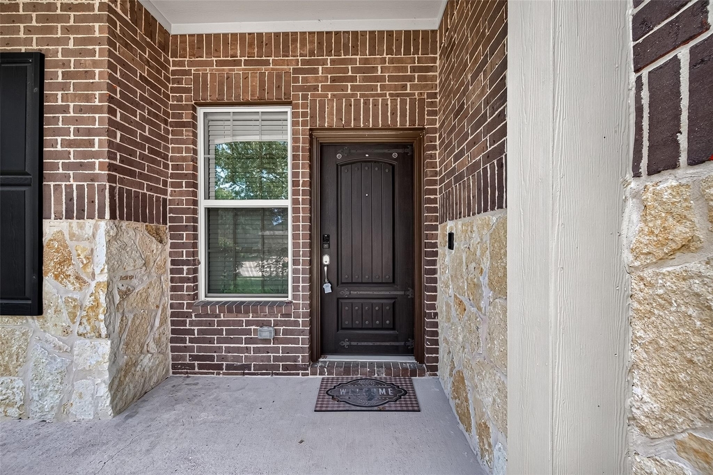 20223 Highfield Park Drive - Photo 2