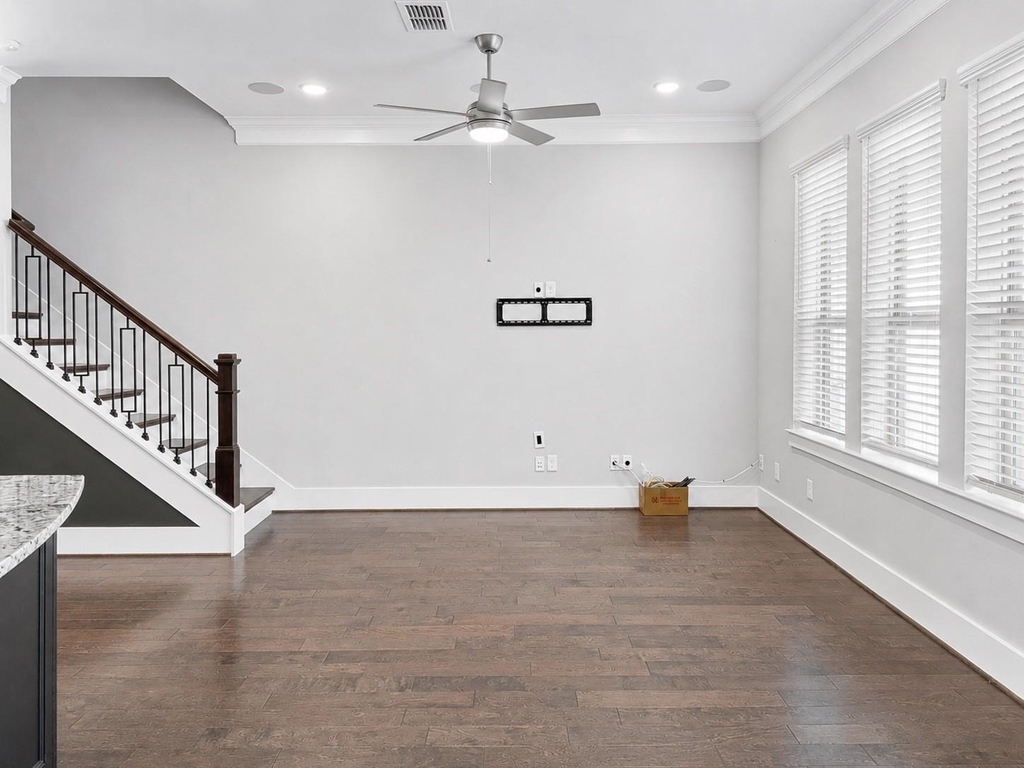 817 Kamano Avenue - Photo 9
