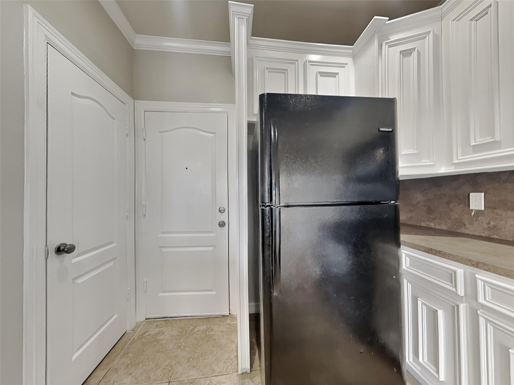 4202 Alvin Street - Photo 2