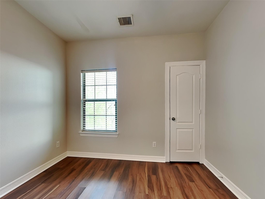 4202 Alvin Street - Photo 10