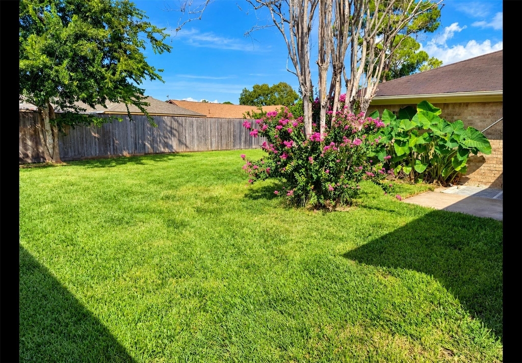 2114 S Yorktown Court S - Photo 18