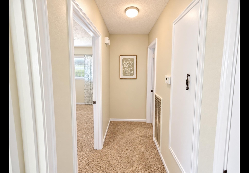 2114 S Yorktown Court S - Photo 16