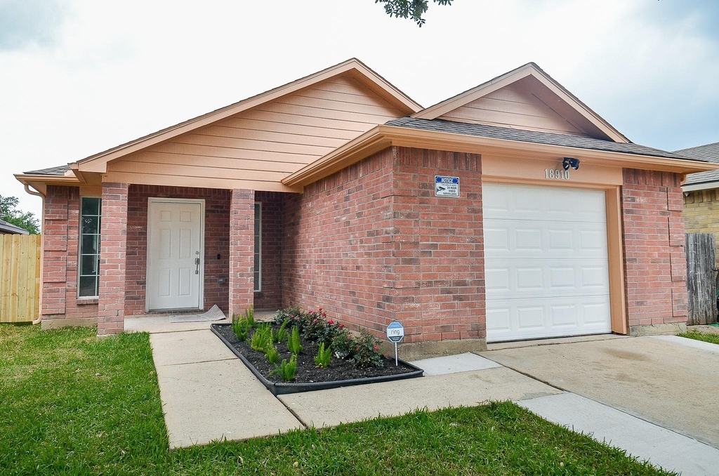18910 Reynolds Park Drive - Photo 1