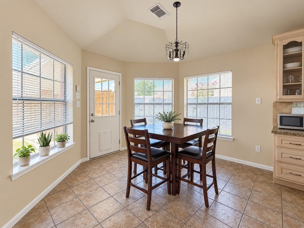 2018 Garden Terrace Drive - Photo 5