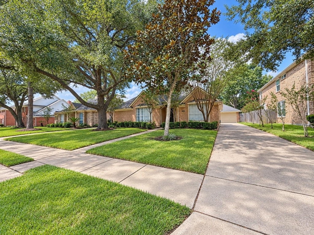 2018 Garden Terrace Drive - Photo 0
