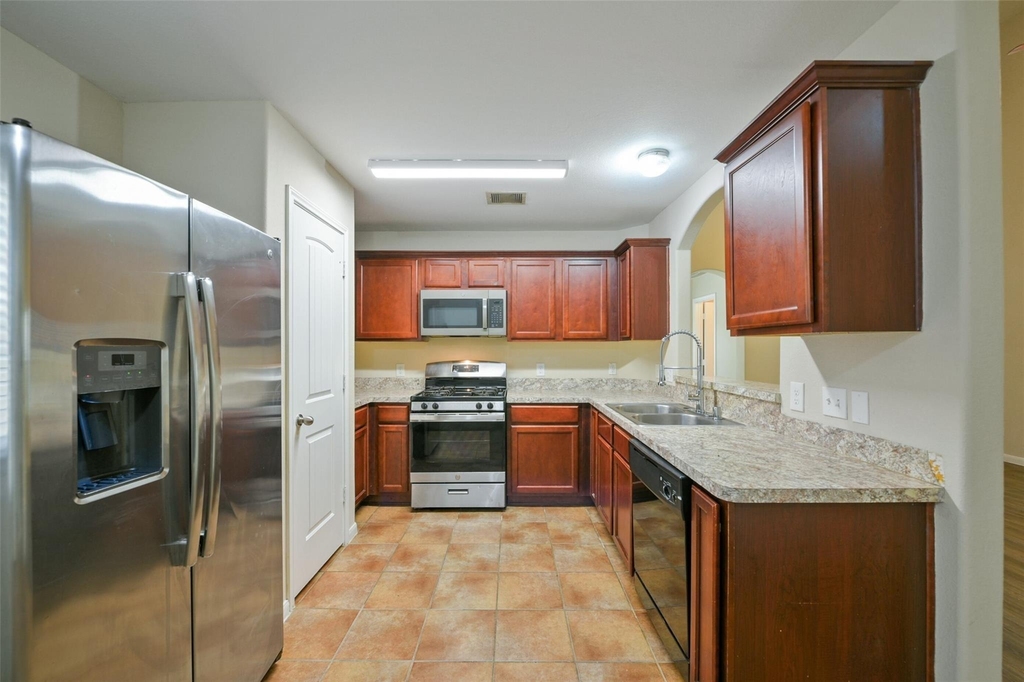 14902 Aberdeen Meadow Lane - Photo 3